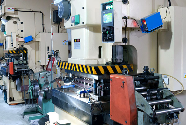 An tSín Cixi Jihong Leictreonaic Co, Teo.